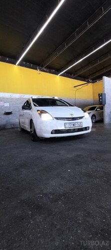 Toyota Prius-4