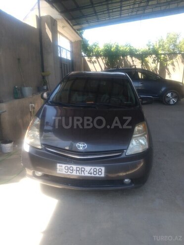 Toyota Prius-2