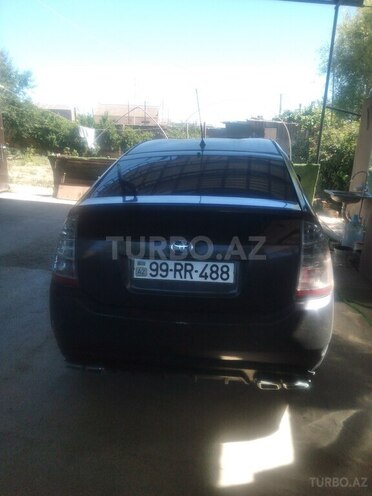 Toyota Prius-4