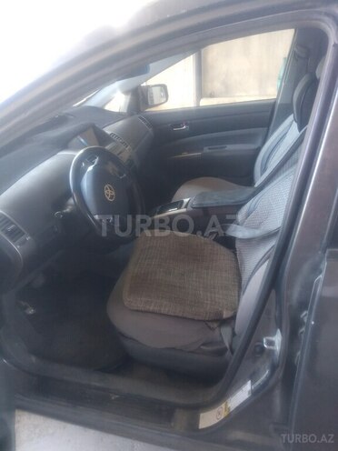 Toyota Prius-9