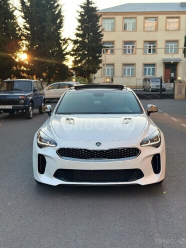 Kia Stinger-2