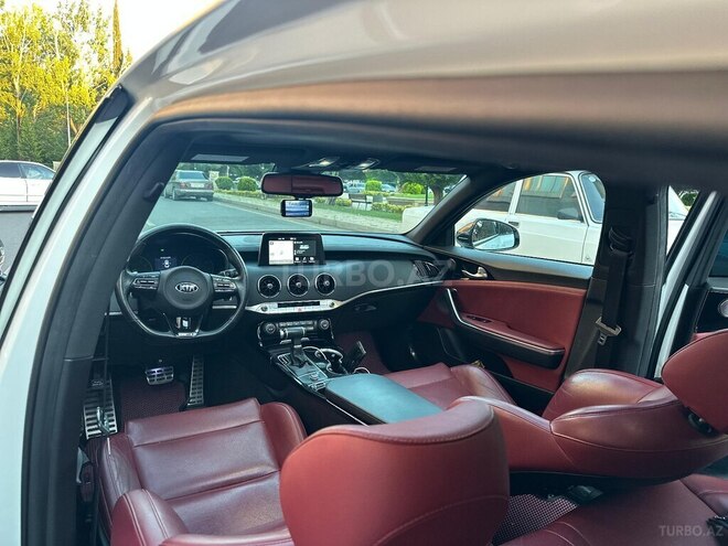 Kia Stinger-8