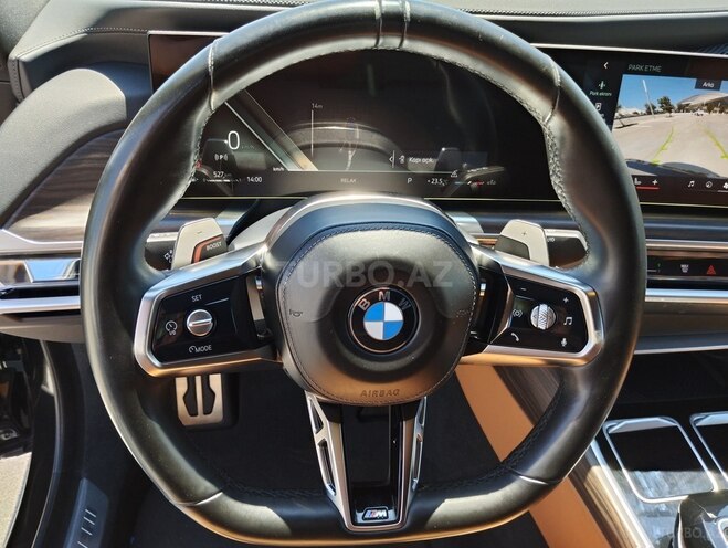 BMW 740-19