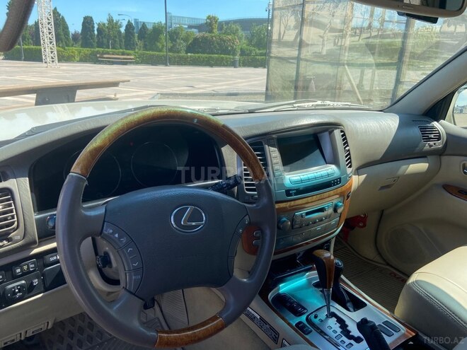 Lexus LX 470-10
