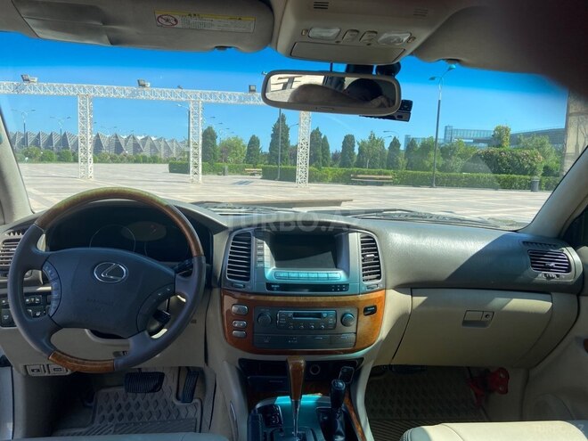 Lexus LX 470-11