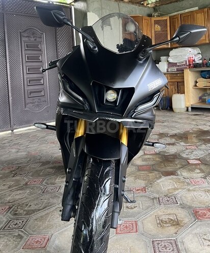 Yamaha R15 V4-3