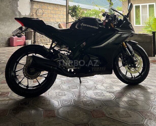 Yamaha R15 V4-2