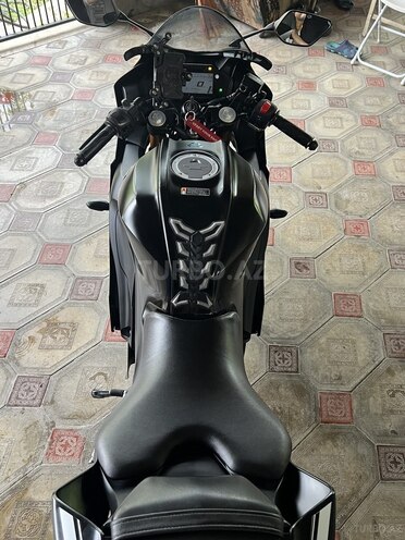 Yamaha R15 V4-5