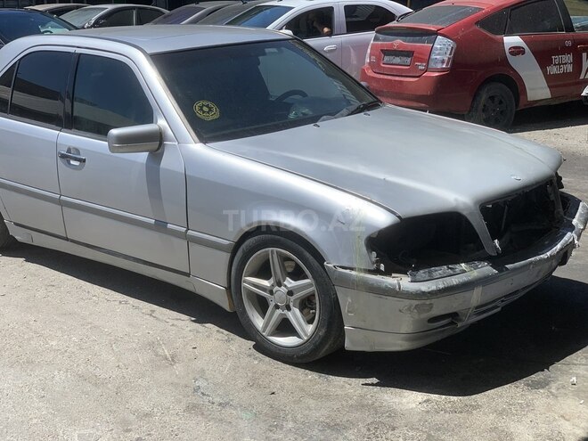 Mercedes C 180-4