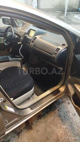 Toyota Prius-8