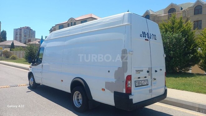 Ford Transit-7