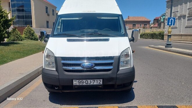 Ford Transit-1