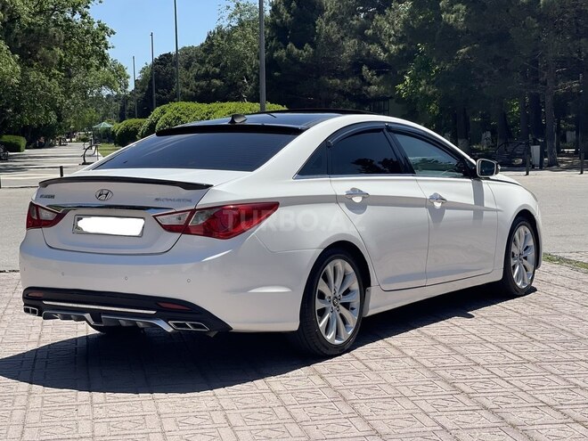 Hyundai Sonata-6