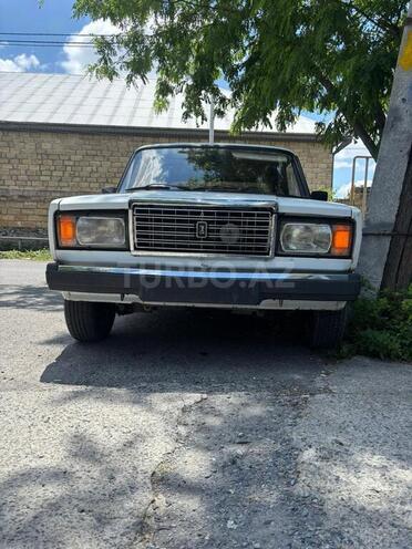 LADA (VAZ) 2107-1