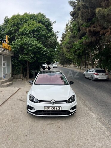 Volkswagen Golf-1