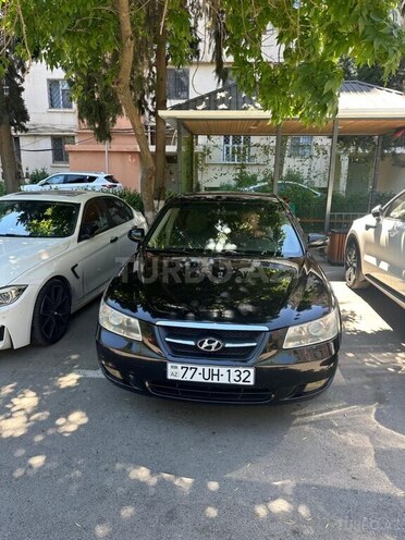 Hyundai Sonata-1