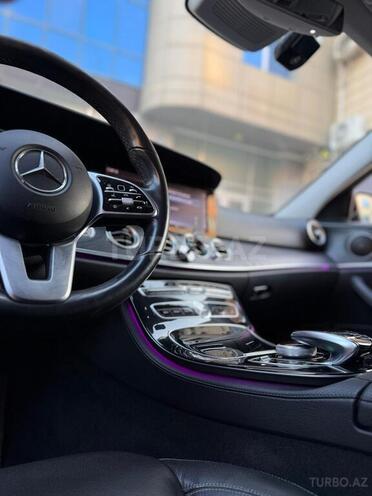 Mercedes E 220 d-17