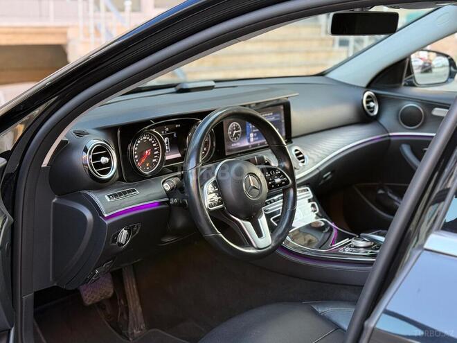 Mercedes E 220 d-11