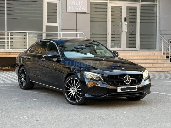 Mercedes E 220 d-1