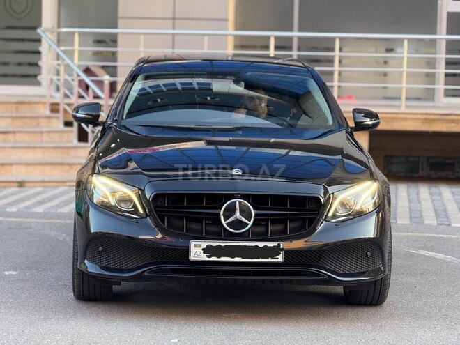 Mercedes E 220 d-5