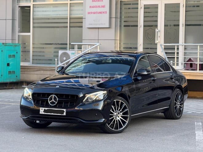 Mercedes E 220 d-2