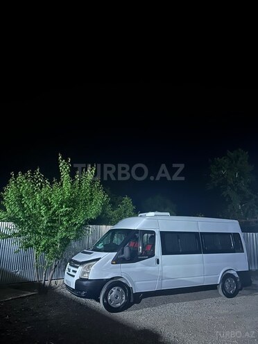 Ford Transit-4