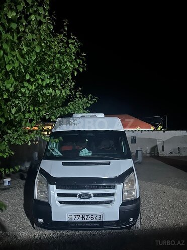 Ford Transit-2