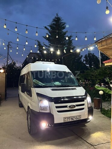 Ford Transit-1