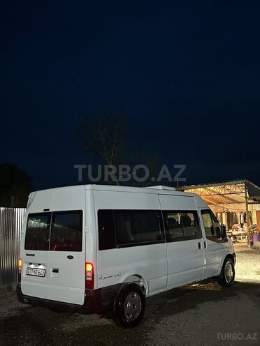 Ford Transit-6