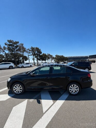 Volkswagen Jetta-3