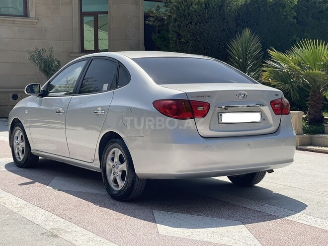 Hyundai Avante-3