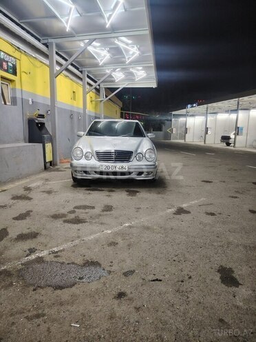 Mercedes E 200-4