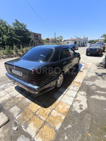 Mercedes C 280-4