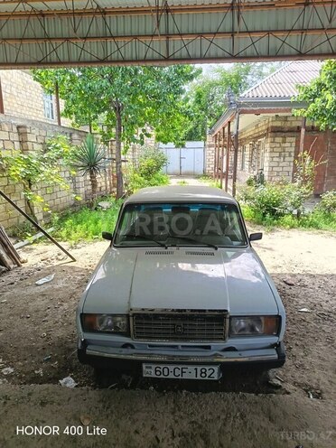 LADA (VAZ) 2107-1