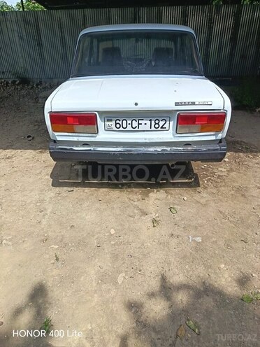 LADA (VAZ) 2107-2