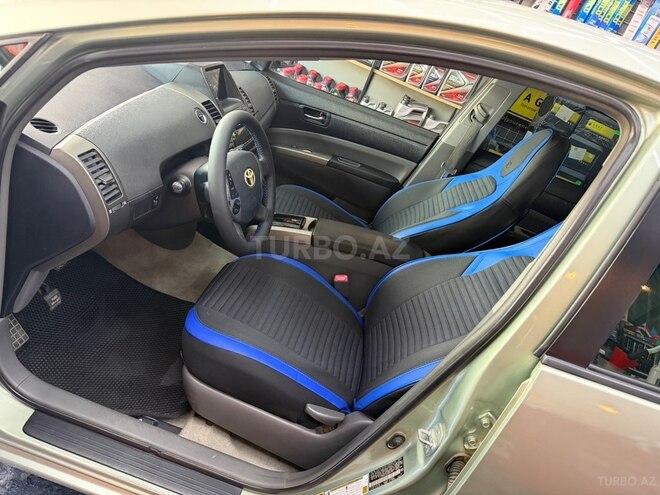 Toyota Prius-13