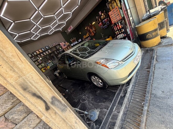 Toyota Prius-3