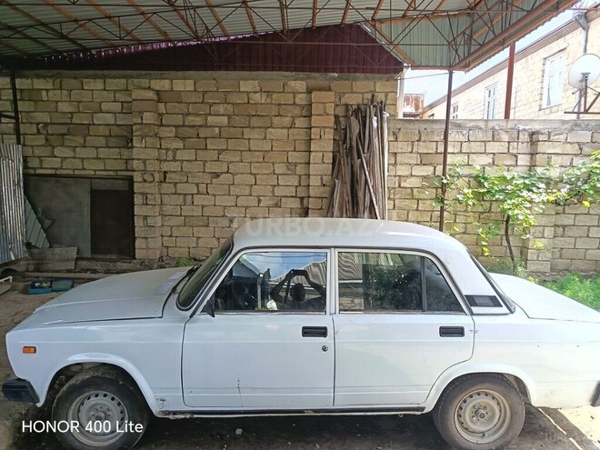 LADA (VAZ) 2107-4