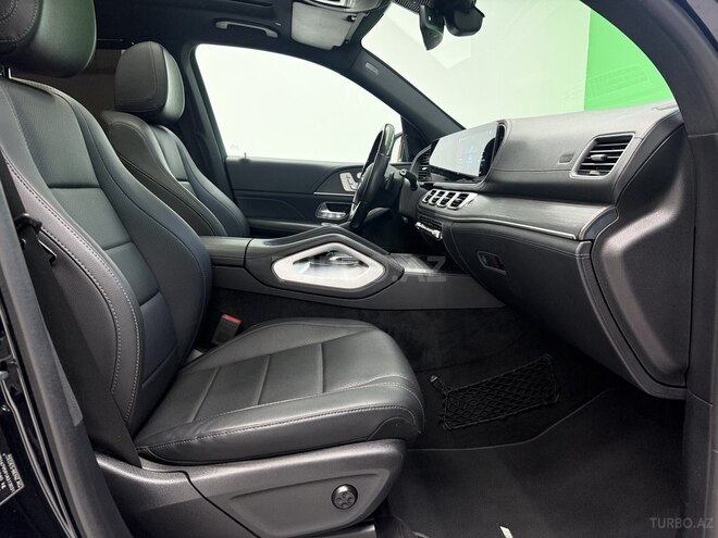 Mercedes GLS 450 4MATIC-11