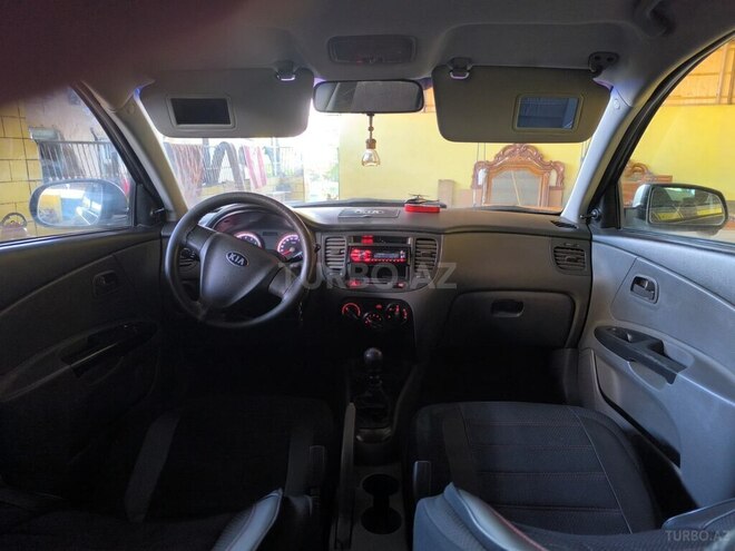 Kia Rio-3