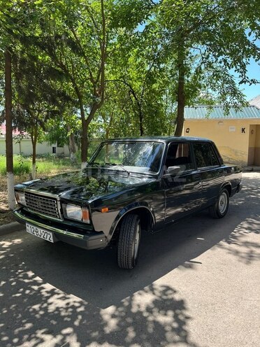 LADA (VAZ) 2107-1