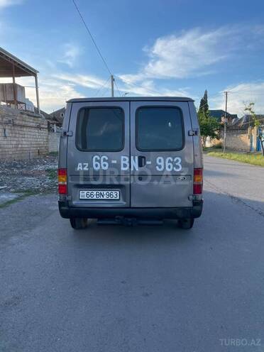 Ford Transit-2