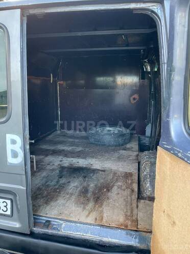 Ford Transit-6