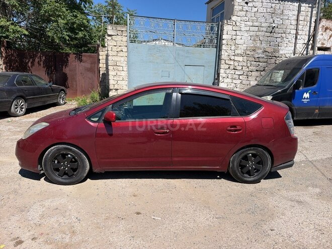 Toyota Prius-3