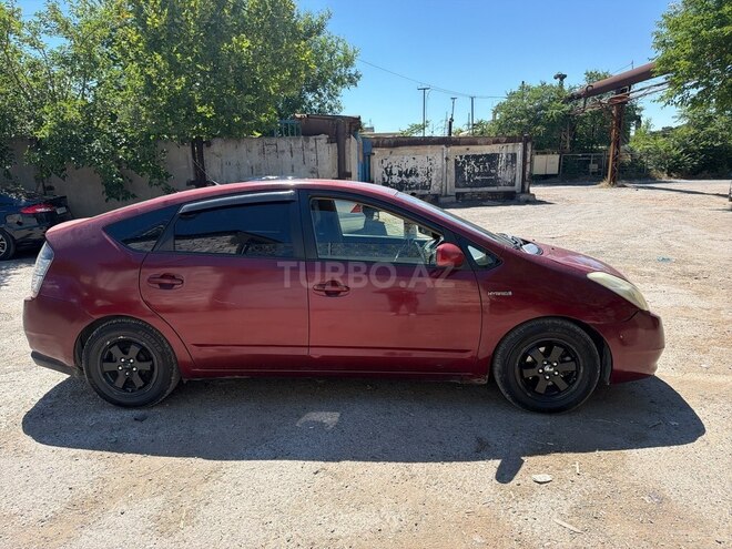 Toyota Prius-4