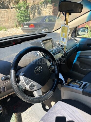 Toyota Prius-6