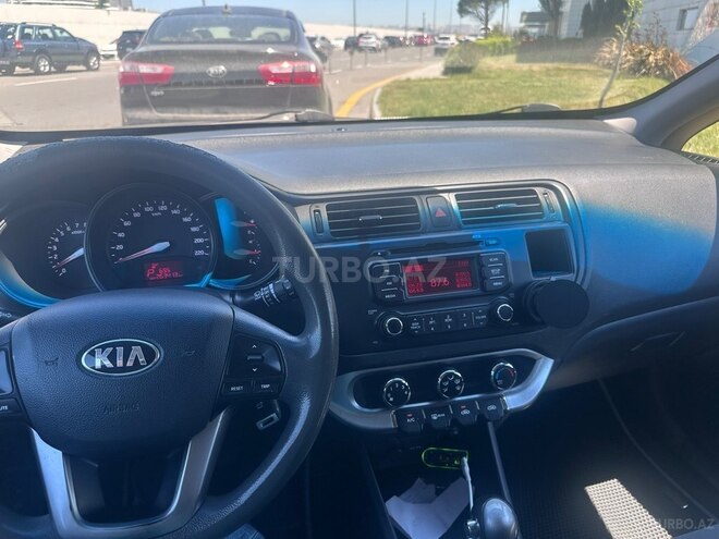 Kia Rio-9