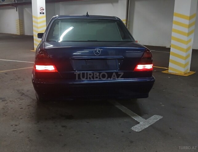 Mercedes C 240-6