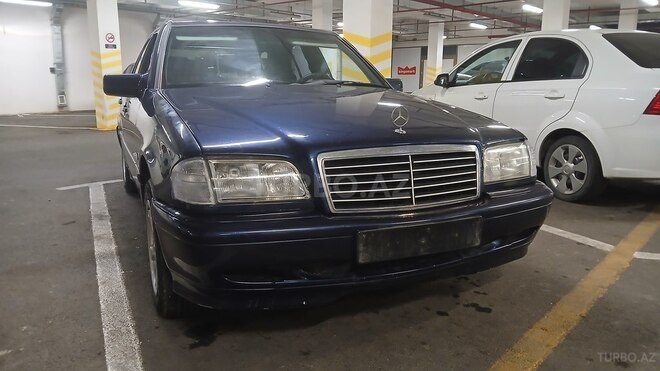 Mercedes C 240-1