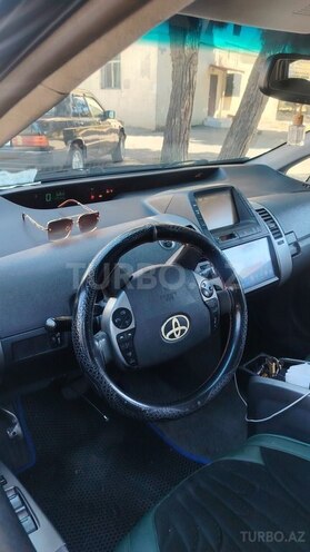 Toyota Prius-4